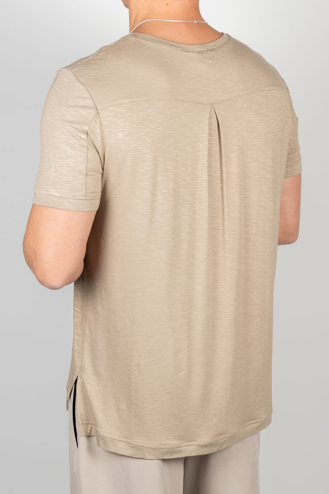 Beige short-sleeved t-shirt with pocket