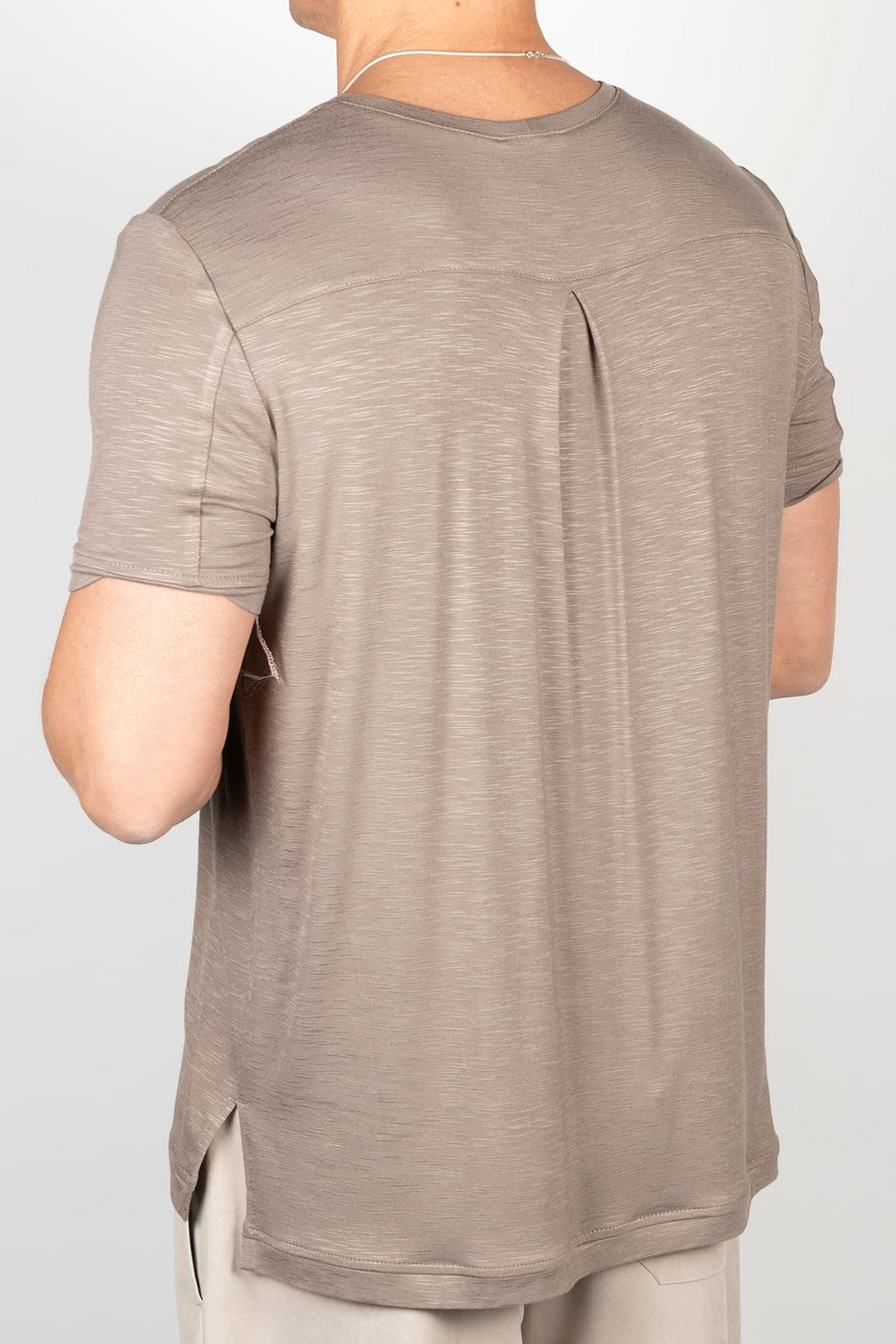 Taupe short-sleeved t-shirt with pocket